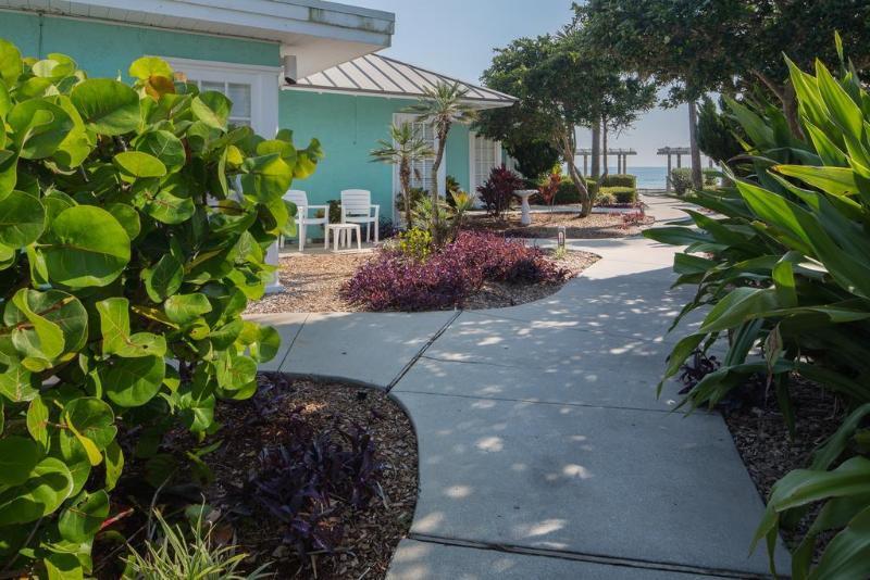Coconut Palms Beach Resort 新士麦那海滩 外观 照片
